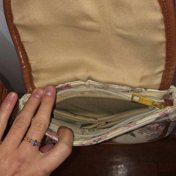 Vintage Floral vegan leather bag - Picture 5 of 5